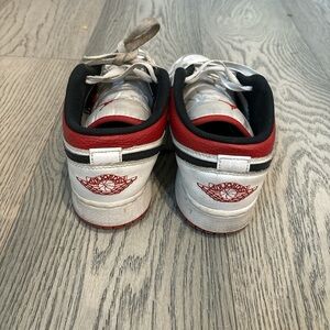 red nike jordan’s❤️